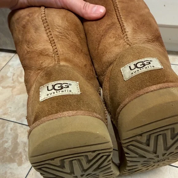 UGG Classic Brown Sheepskin Boots - Picture 10 of 14